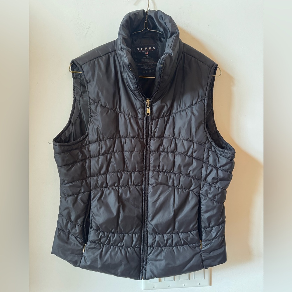 Women’s Thre 3 Insulated Black Puffer Vest Size XL